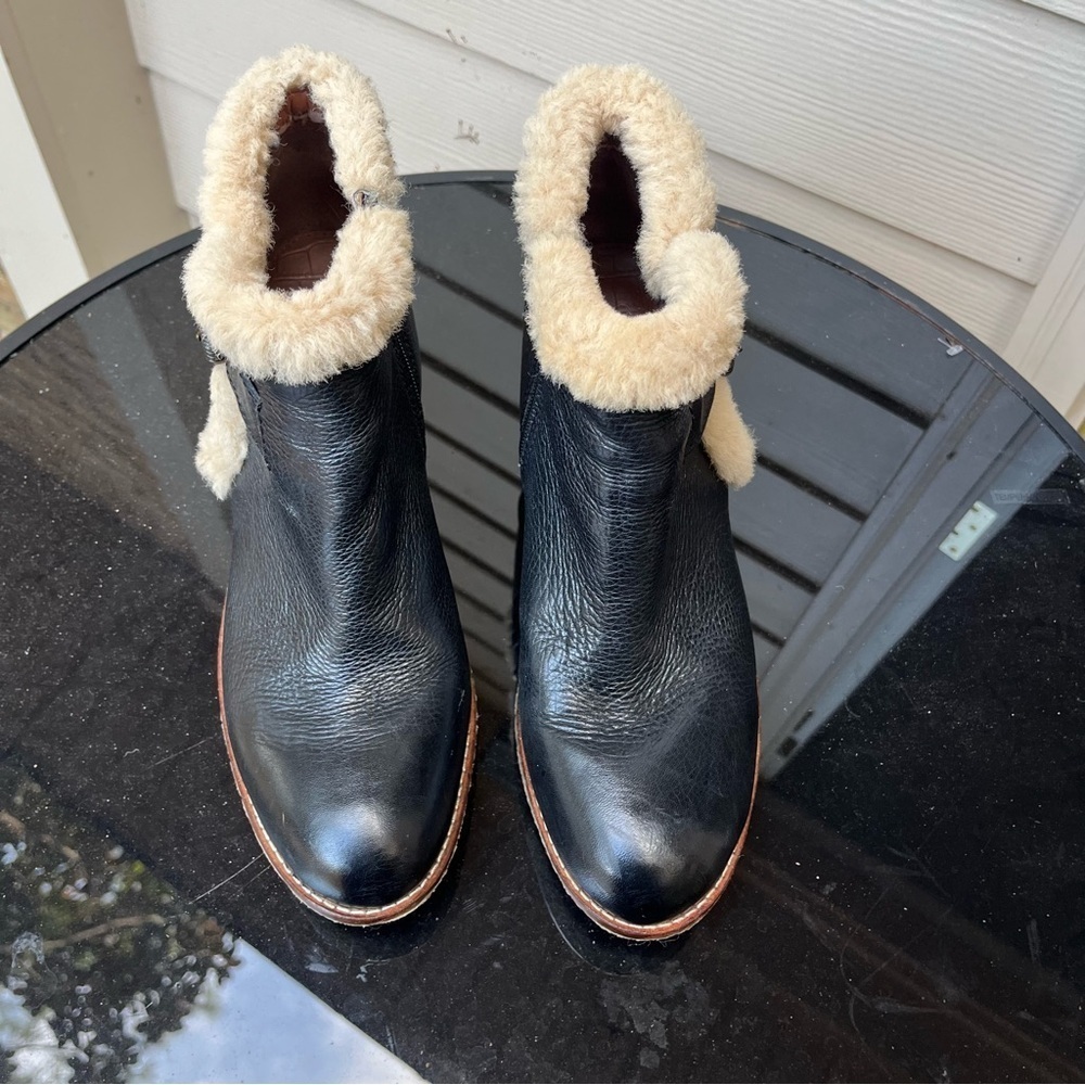 Sam Edelman Black Ankle Boots with Cream Fur Trim